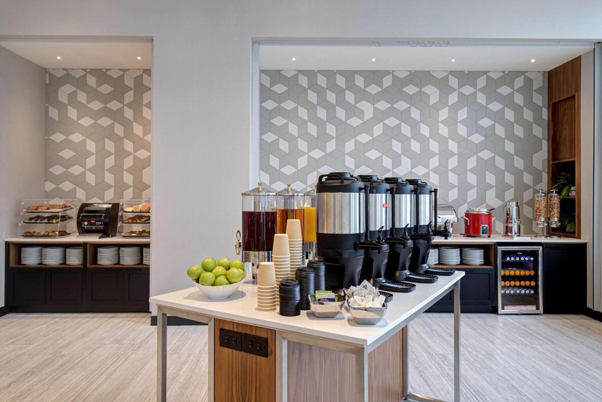 Homewood Suites By Hilton Montreal Downtown Bagian luar foto
