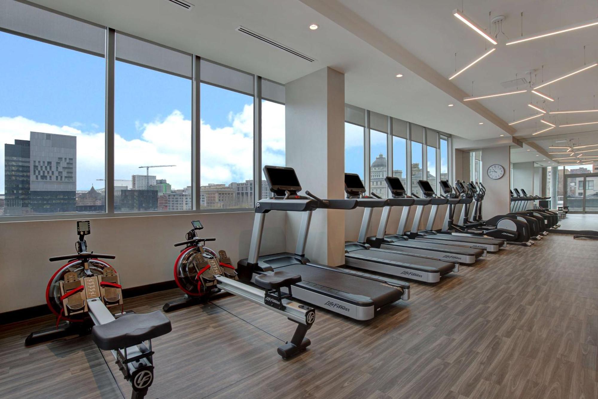 Homewood Suites By Hilton Montreal Downtown Bagian luar foto
