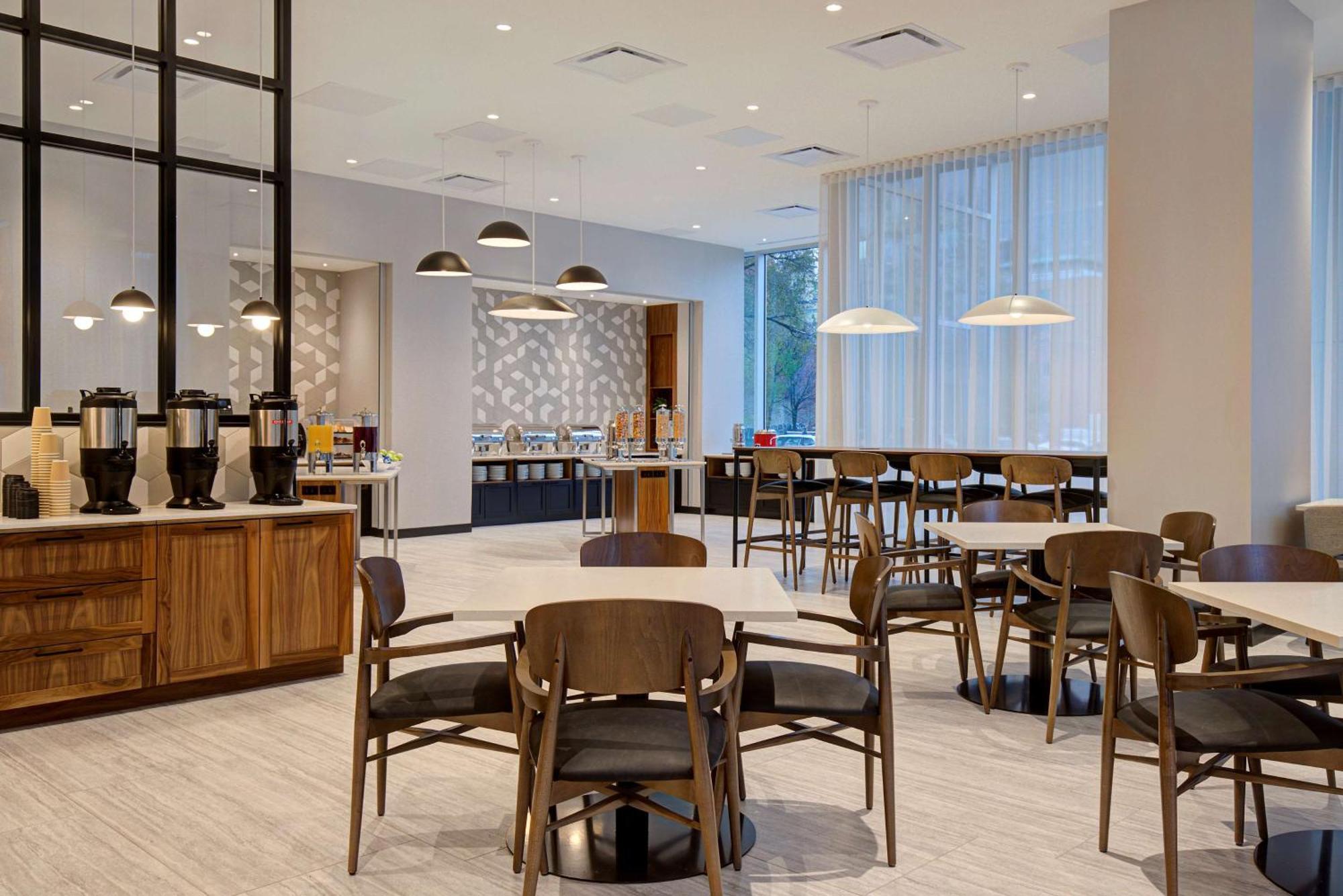 Homewood Suites By Hilton Montreal Downtown Bagian luar foto
