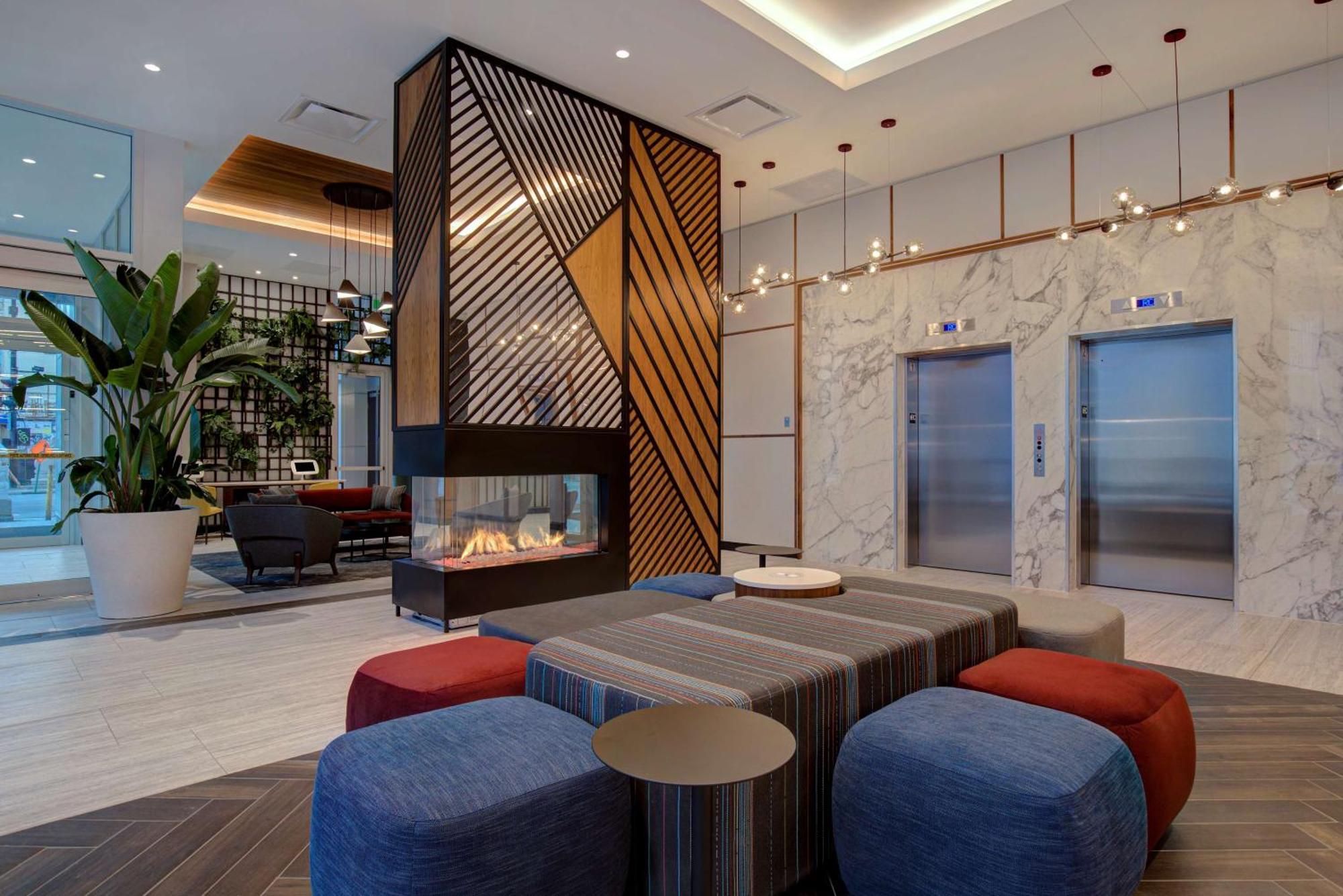 Homewood Suites By Hilton Montreal Downtown Bagian luar foto